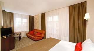 Гостиница Вилла Марина Краснодар Двухместный номер «Комфорт» с 1 кроватью или 2 отдельными кроватями и балконом-3